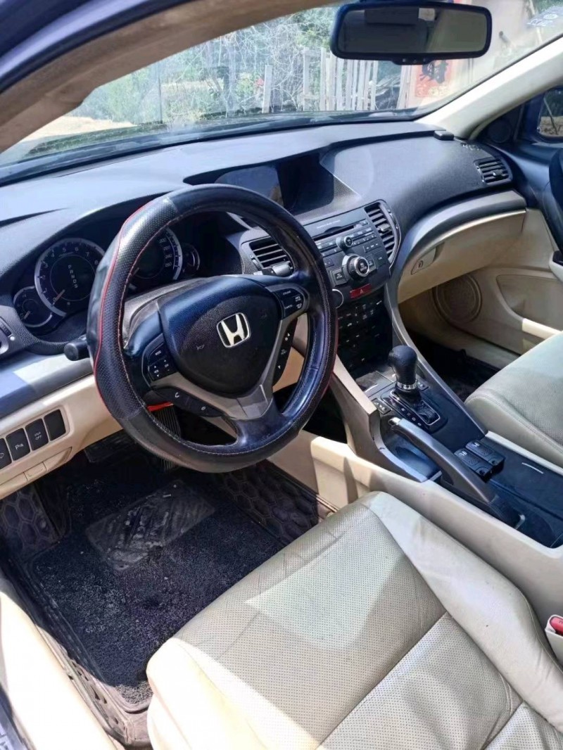 济南12年本田思铂睿6