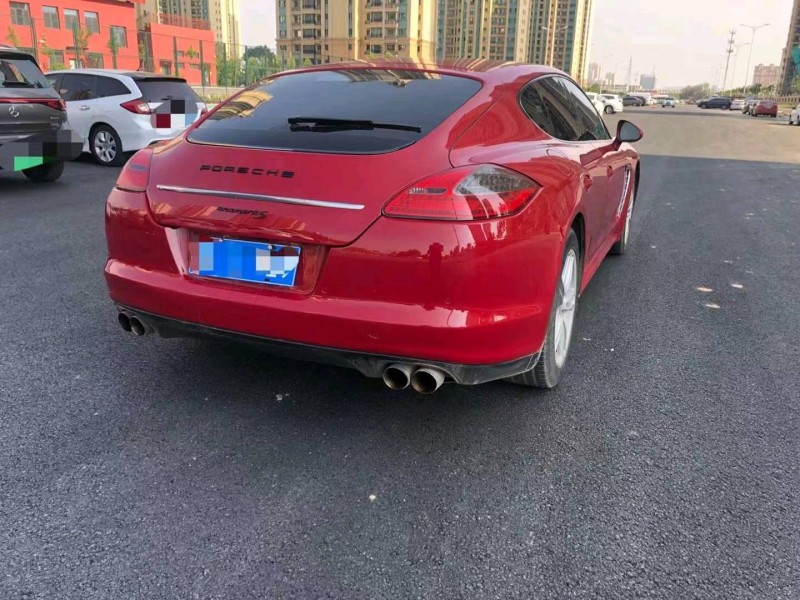 邯郸12年保时捷帕拉梅拉3