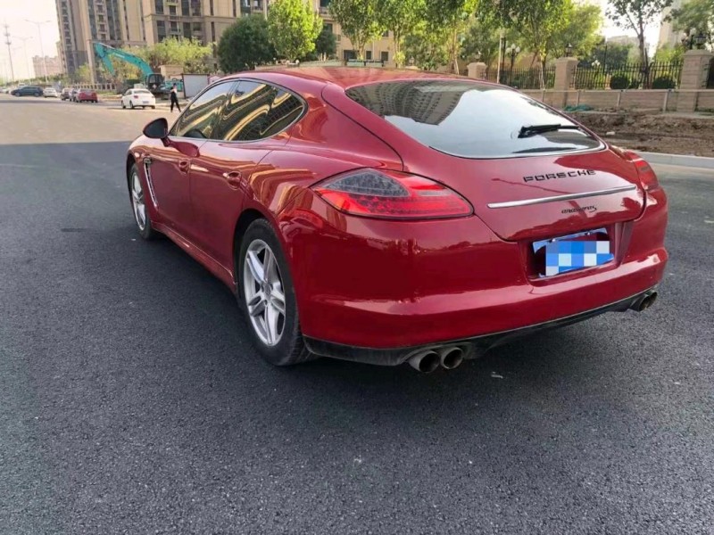 邯郸12年保时捷帕拉梅拉4