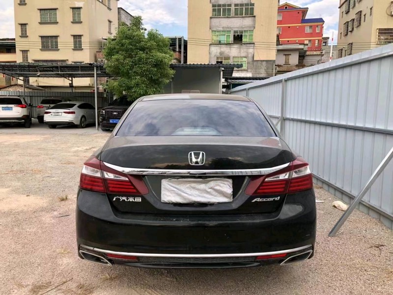 广州16年本田雅阁5