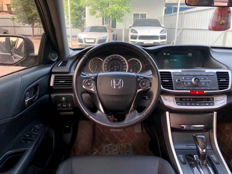 广州14年本田雅阁9