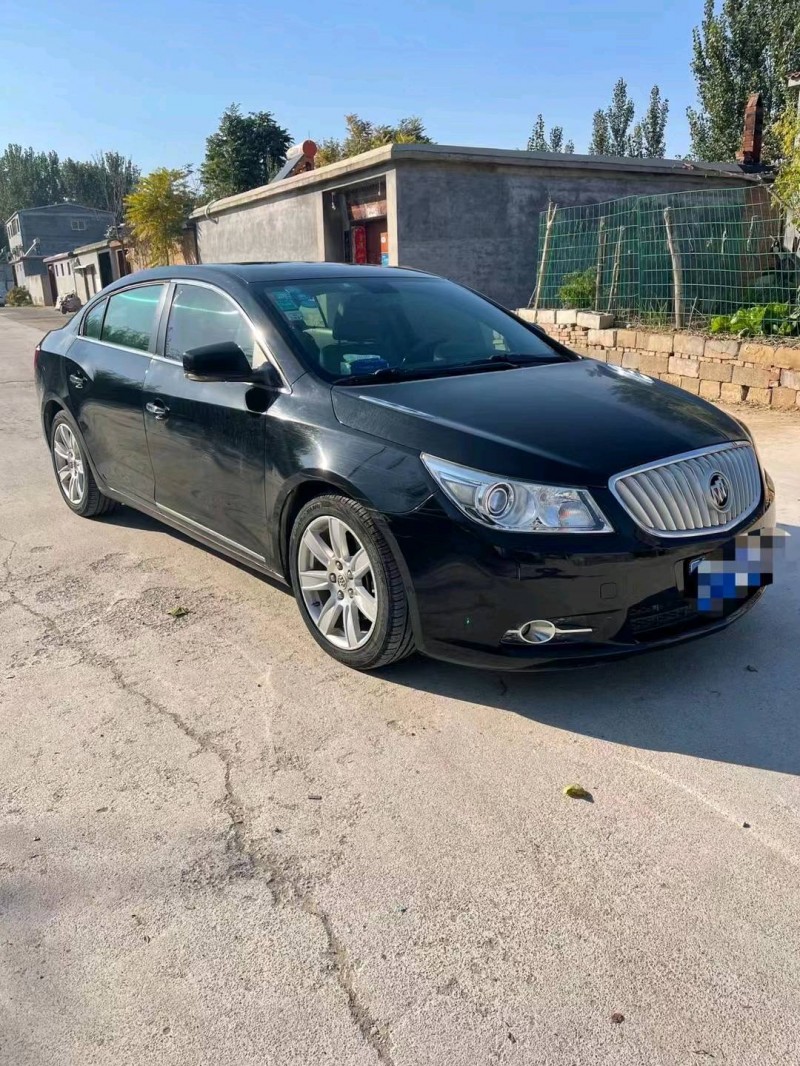 北京13年别克君越8