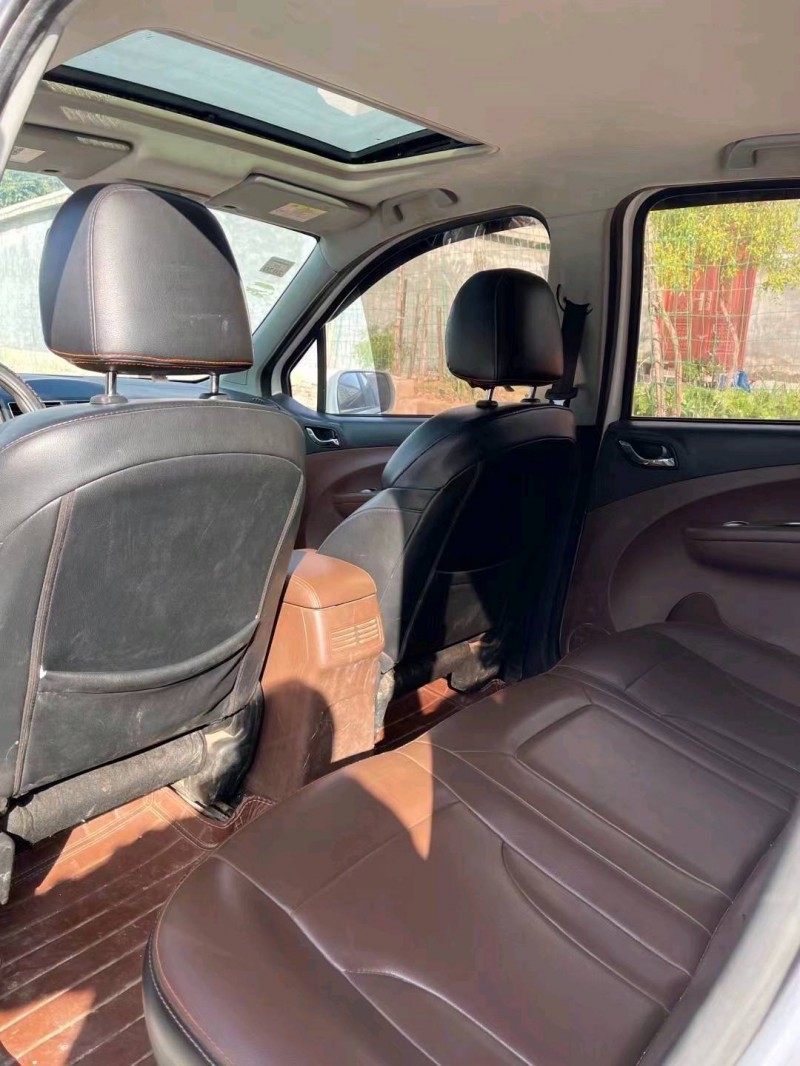 北京16年东风景逸1