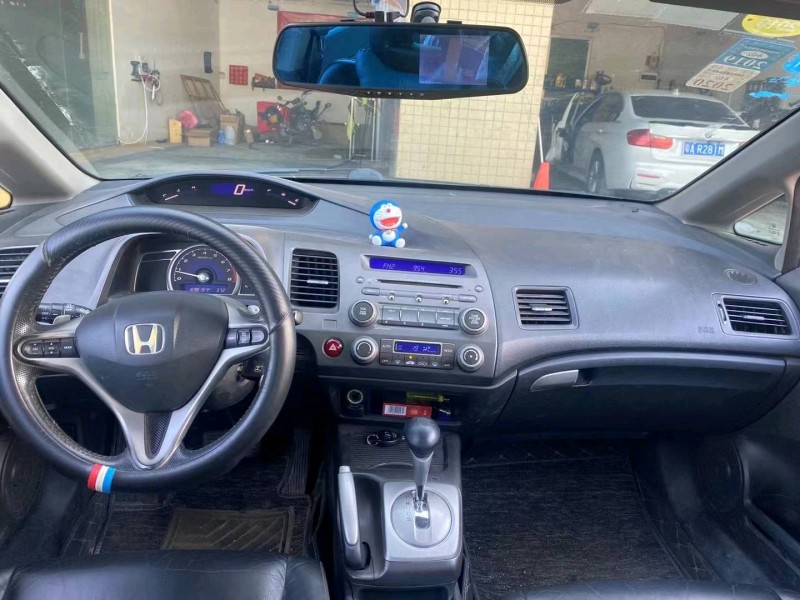 广州10年本田思域3