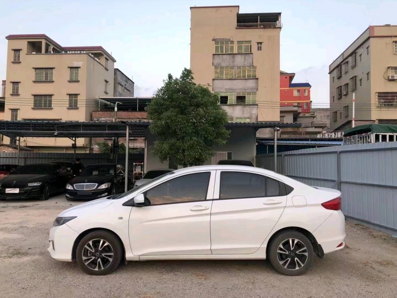 广州17年本田锋范3