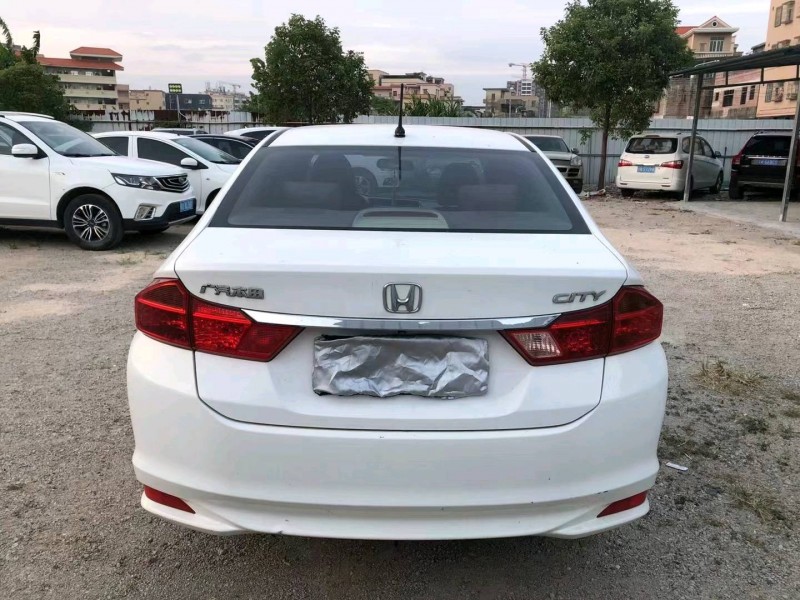 广州17年本田锋范5