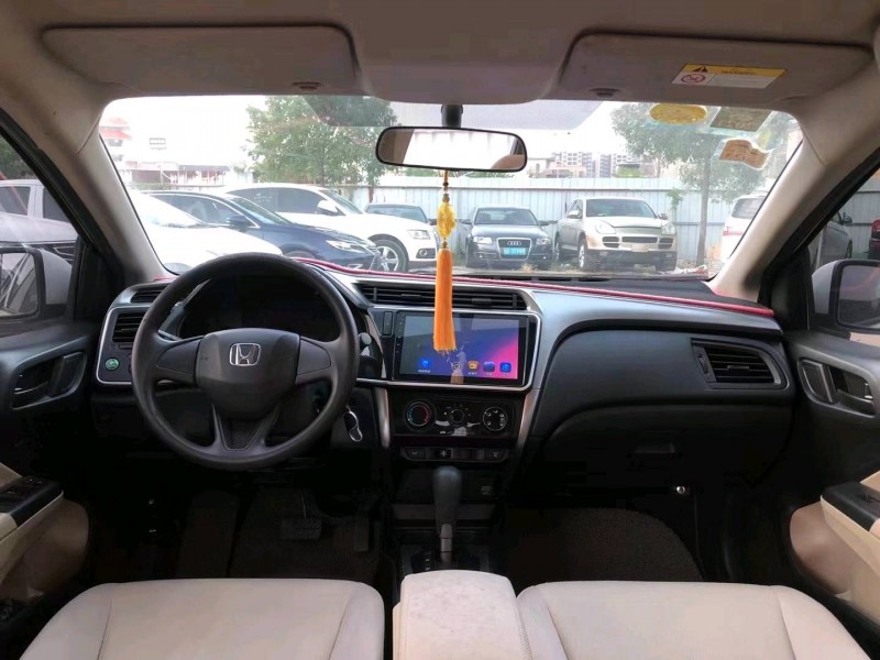 广州17年本田锋范8