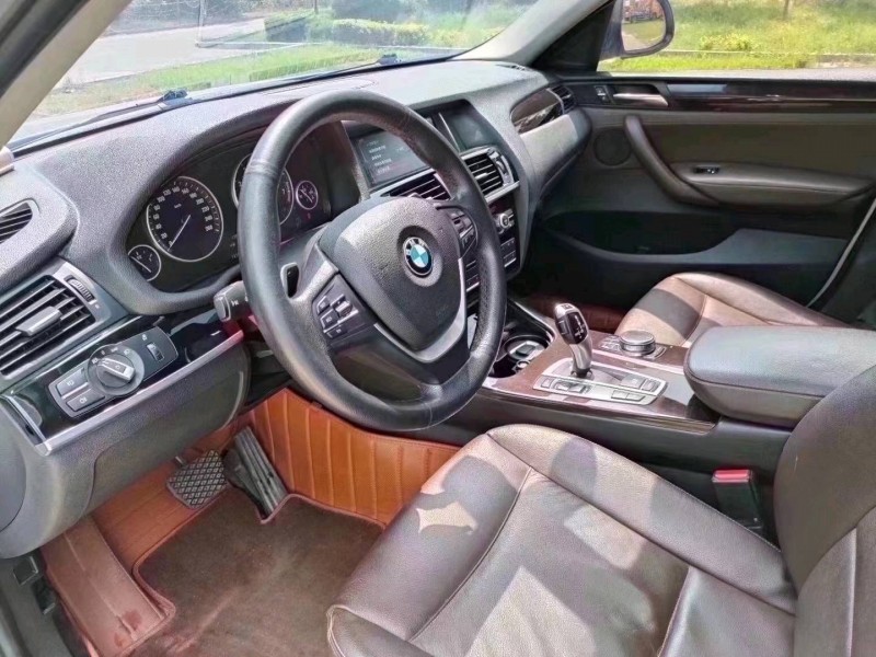 北京17年宝马X49