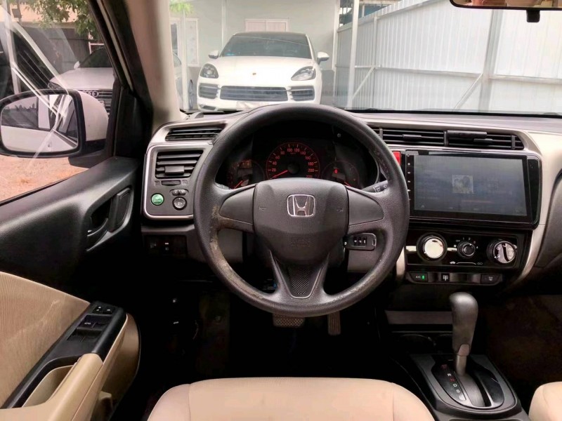 广州16年本田锋范8