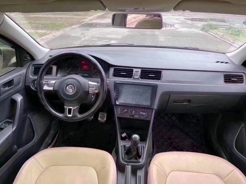 北京14年大众桑塔纳8