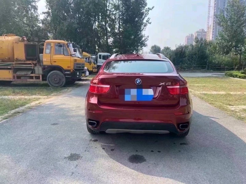 北京11年宝马X65