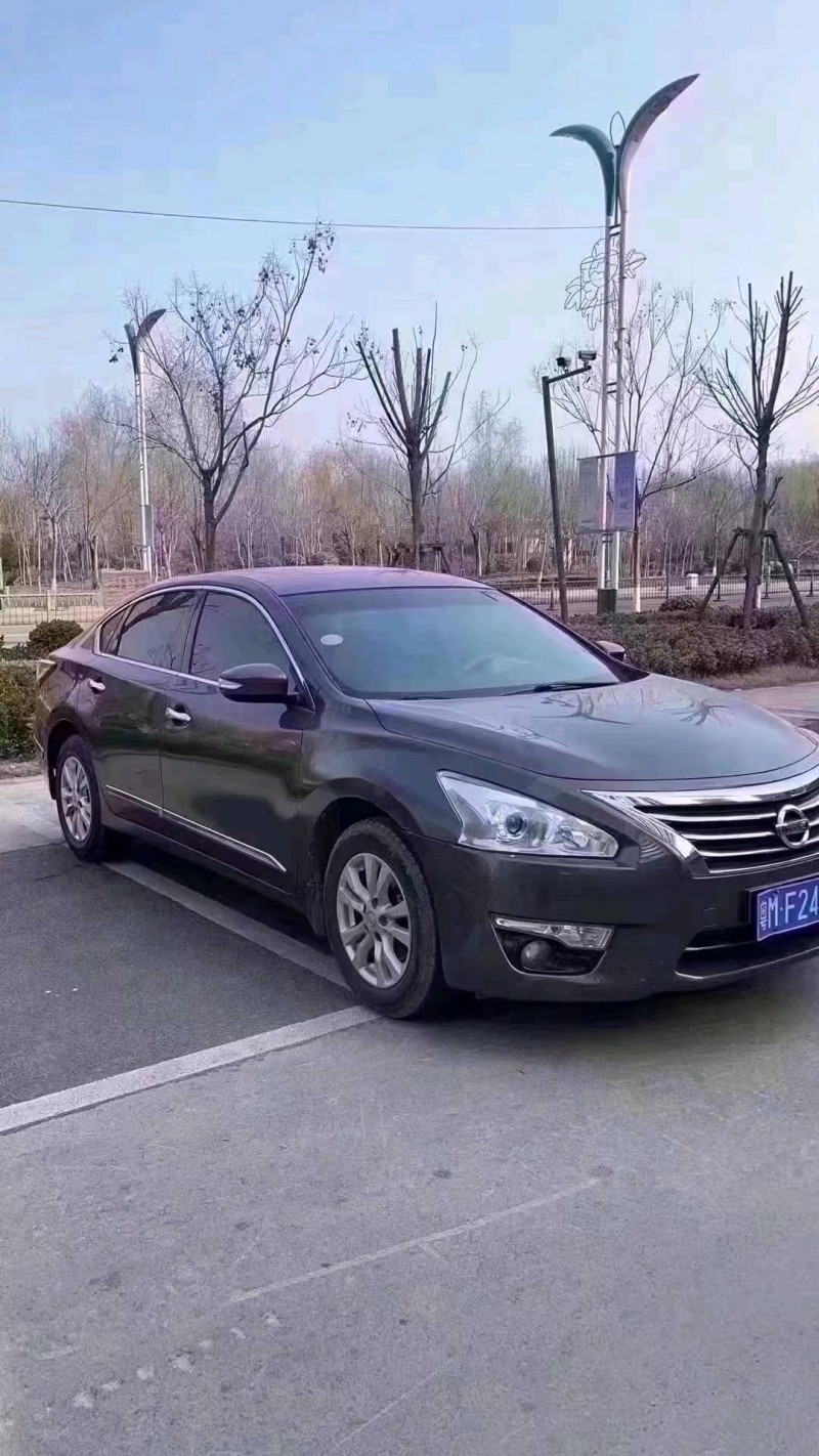 北京16年日产天籁3