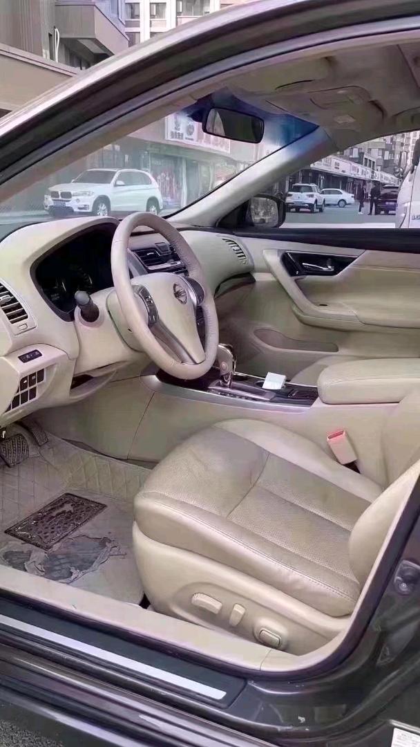 北京16年日产天籁7