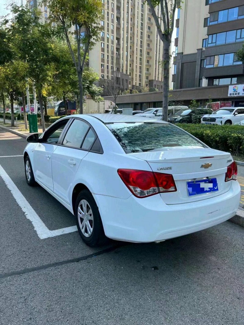 北京13年雪佛兰科鲁兹7