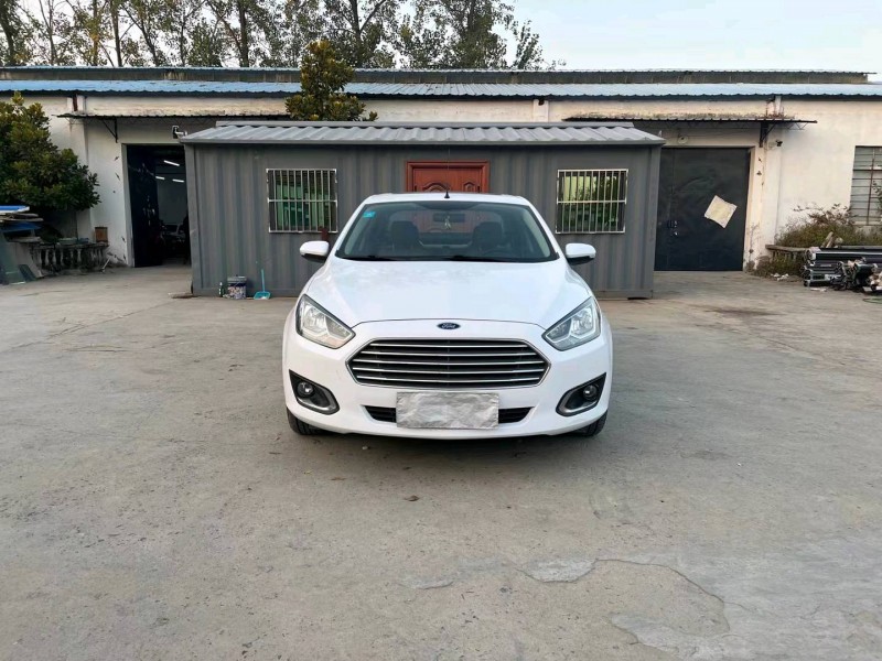 徐州15年福特福睿斯1