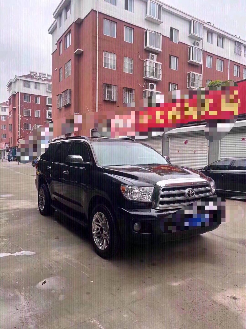 北京11年丰田红杉2