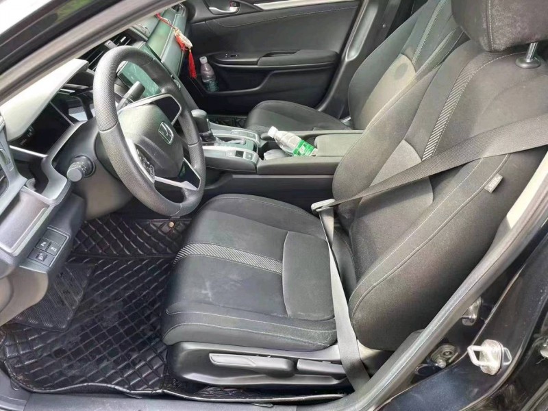 成都19年本田思域5