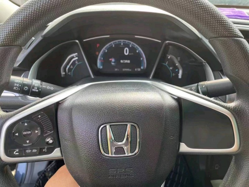 成都19年本田思域7