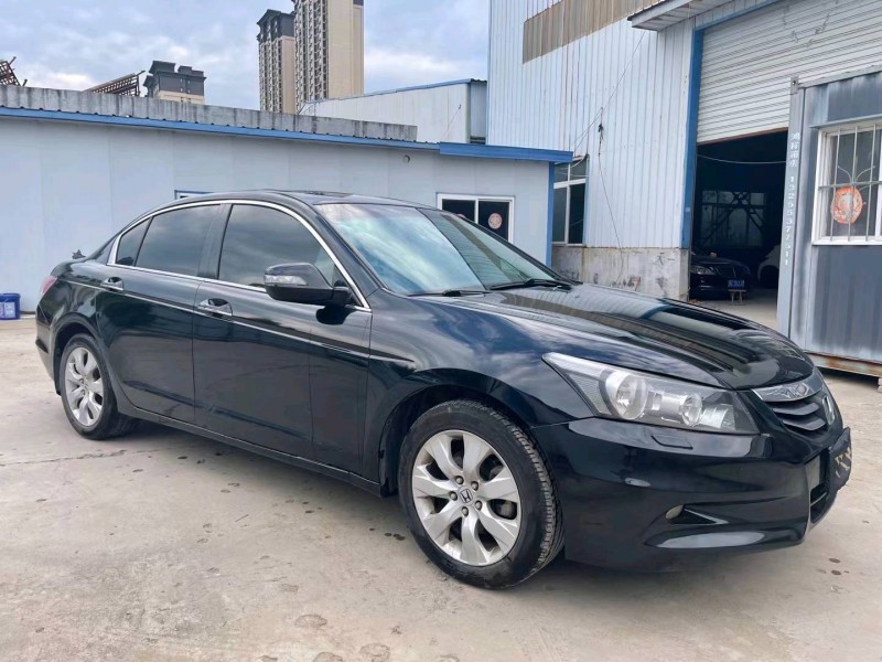 济宁11年本田雅阁2