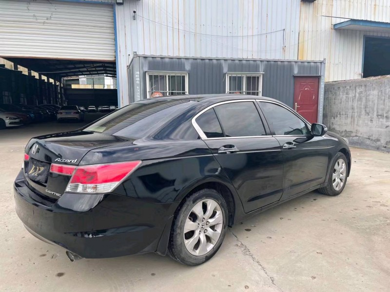 济宁11年本田雅阁7