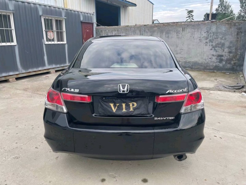 济宁11年本田雅阁8