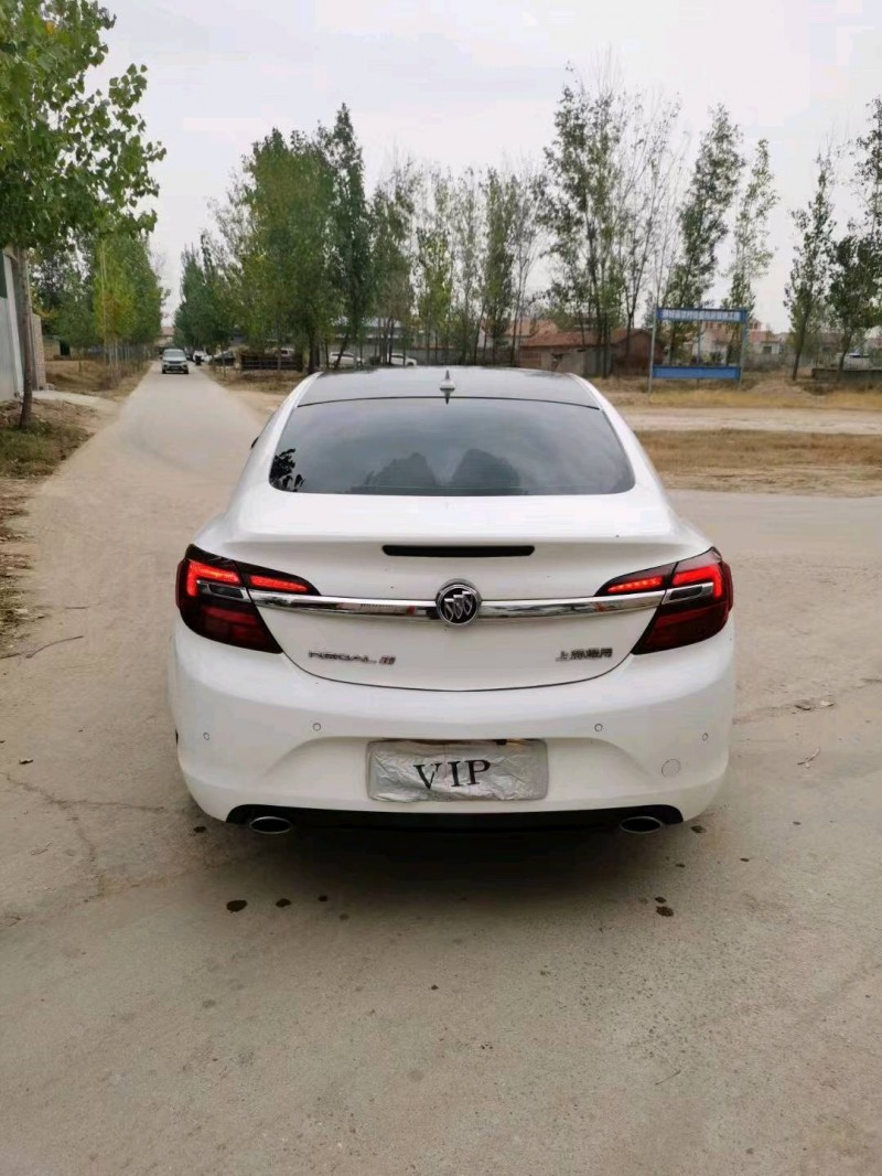 北京16年别克君威9