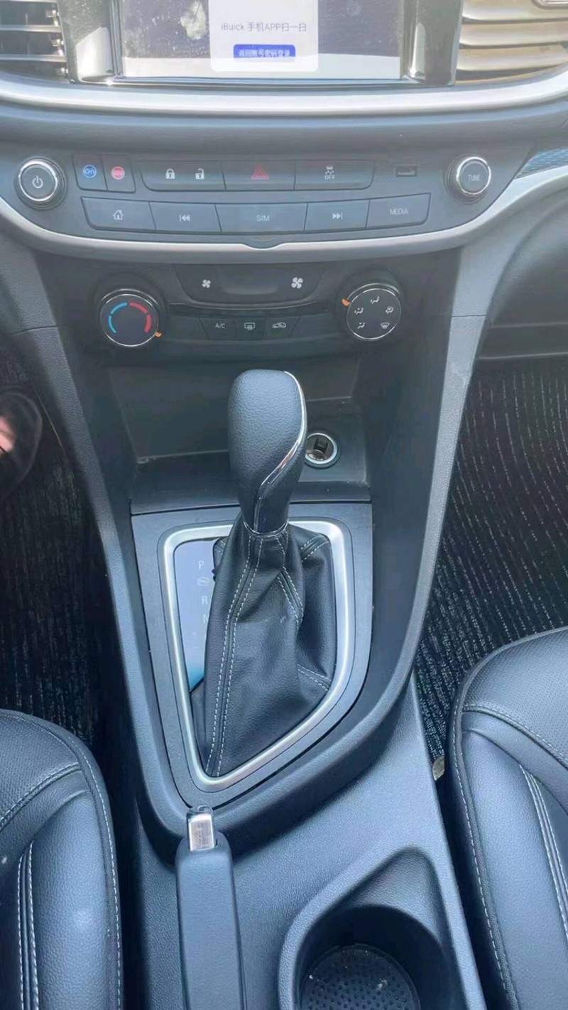 北京21年别克英朗5