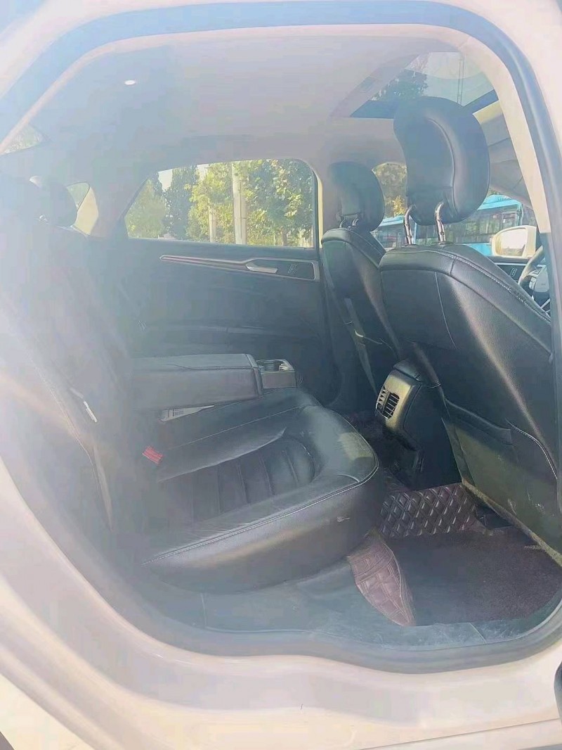 北京17年福特蒙迪欧4