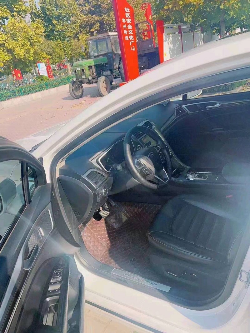 北京17年福特蒙迪欧6