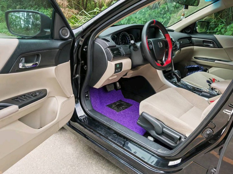 宜春14年本田雅阁4