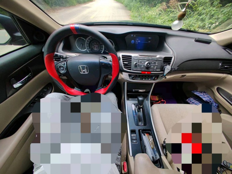 宜春14年本田雅阁6