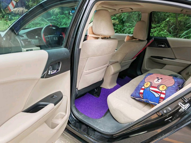 宜春14年本田雅阁7