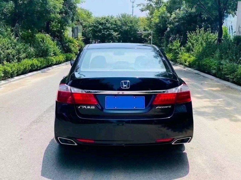 济南14年本田雅阁9