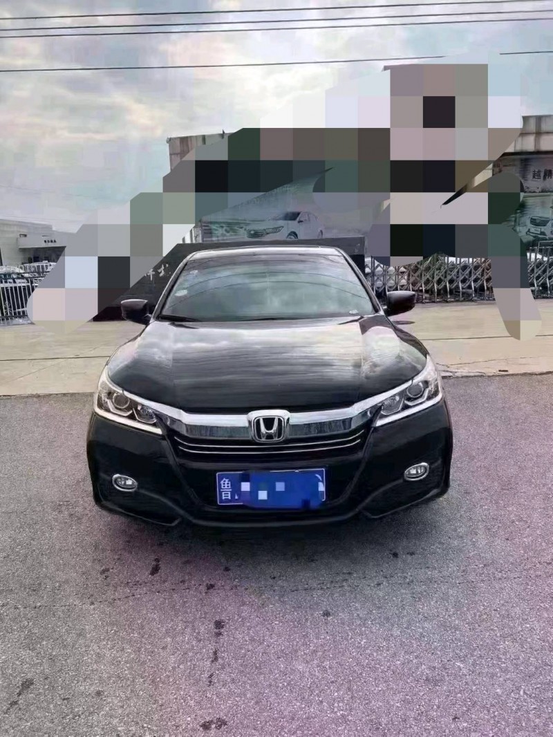 济宁17年本田雅阁8