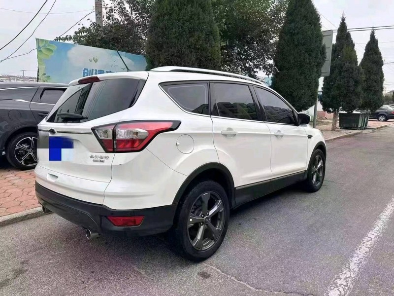 东营19年福特翼虎6