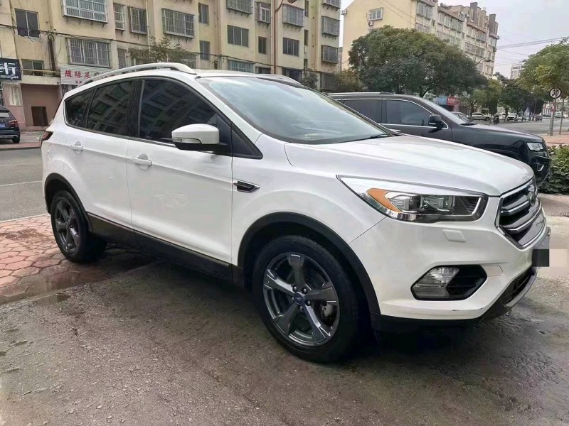 东营19年福特翼虎3