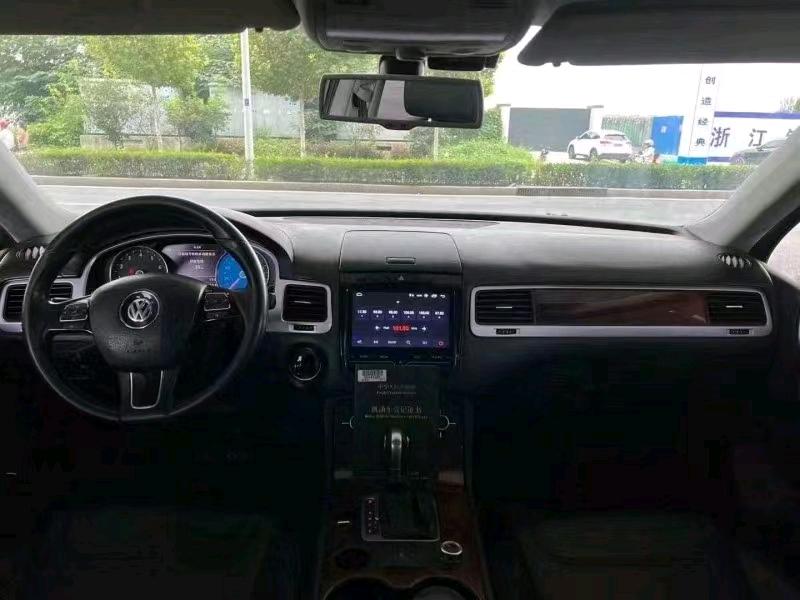 成都12年大众途锐7