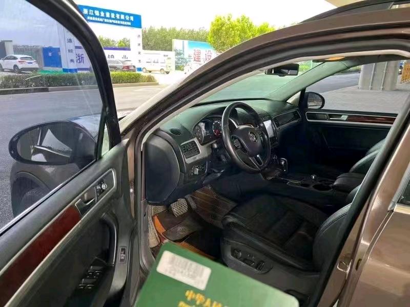 成都12年大众途锐8