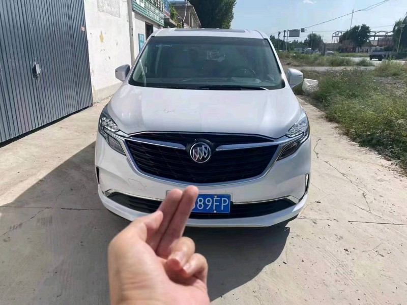 青岛22年别克GL88