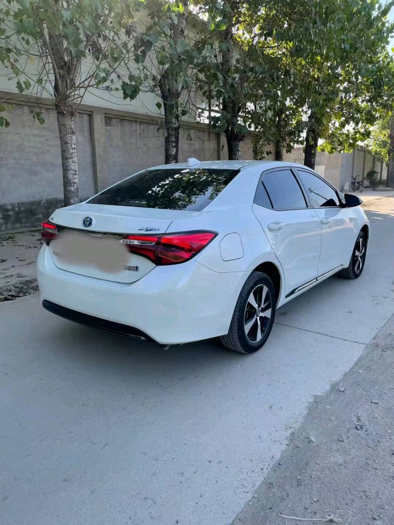 保定19年丰田雷凌3