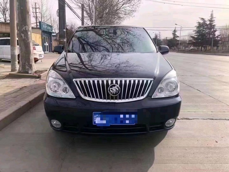 济南16年别克GL81