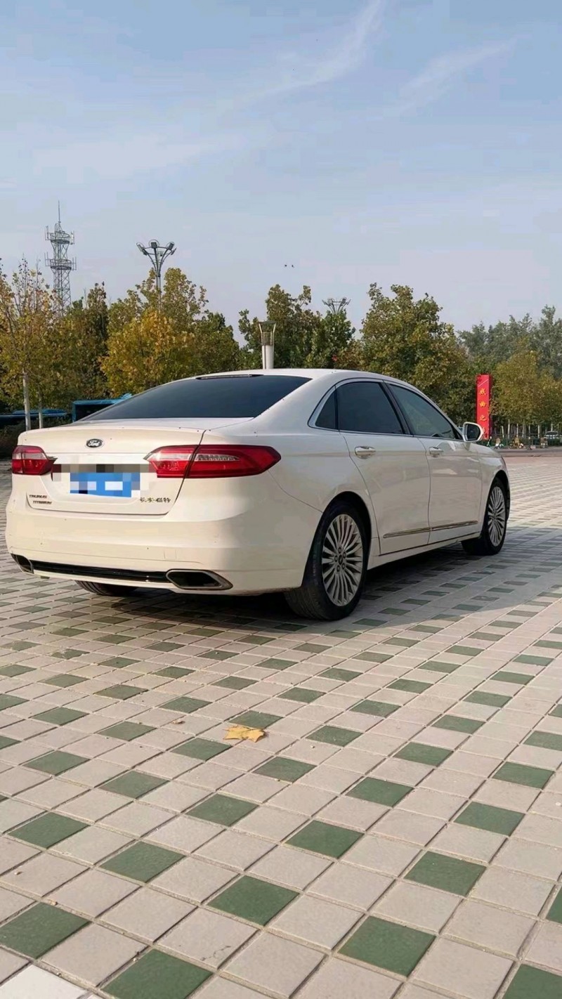 北京16年福特金牛座8