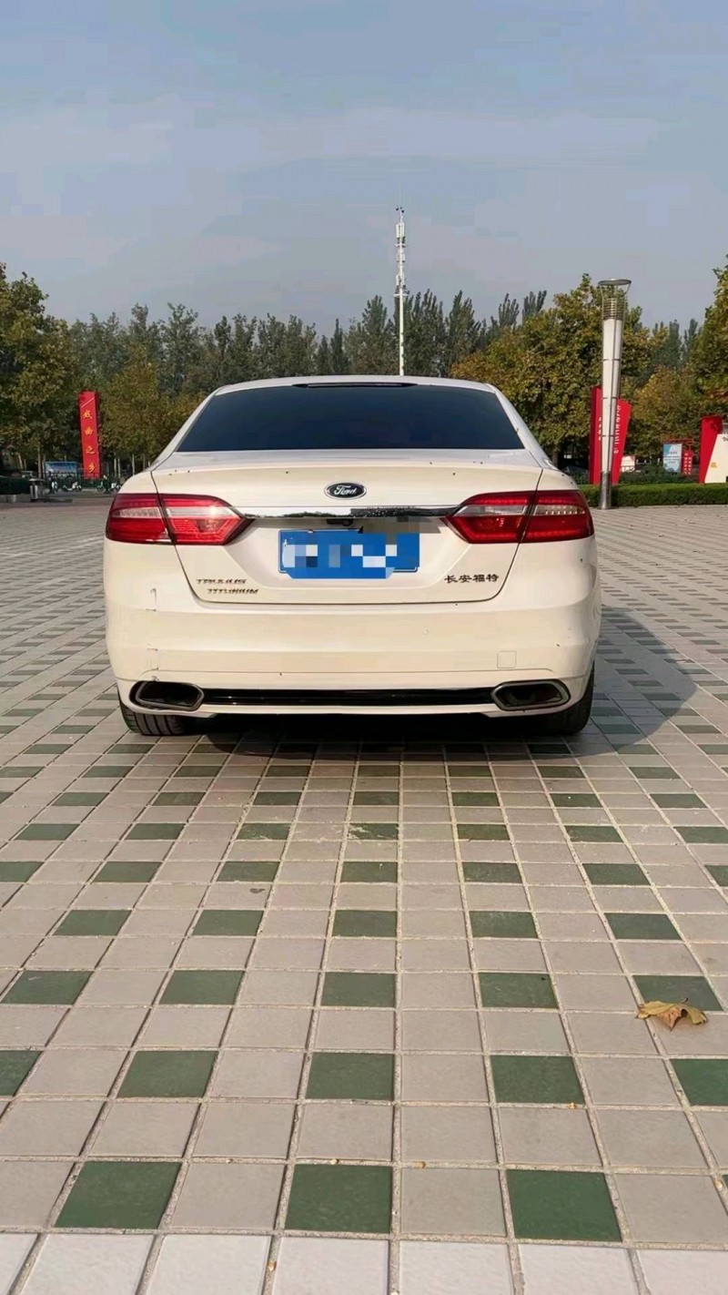 北京16年福特金牛座9
