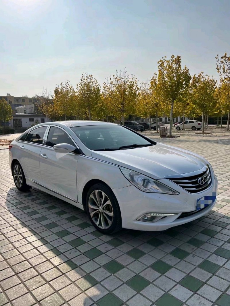 北京14年现代索纳塔八2