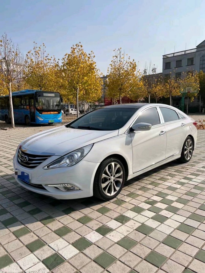 北京14年现代索纳塔八3