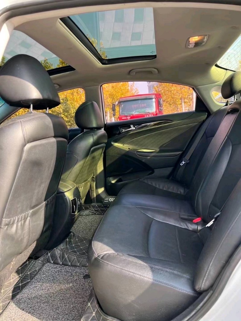 北京14年现代索纳塔八5