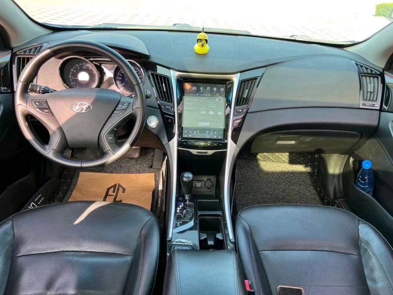 北京14年现代索纳塔八6