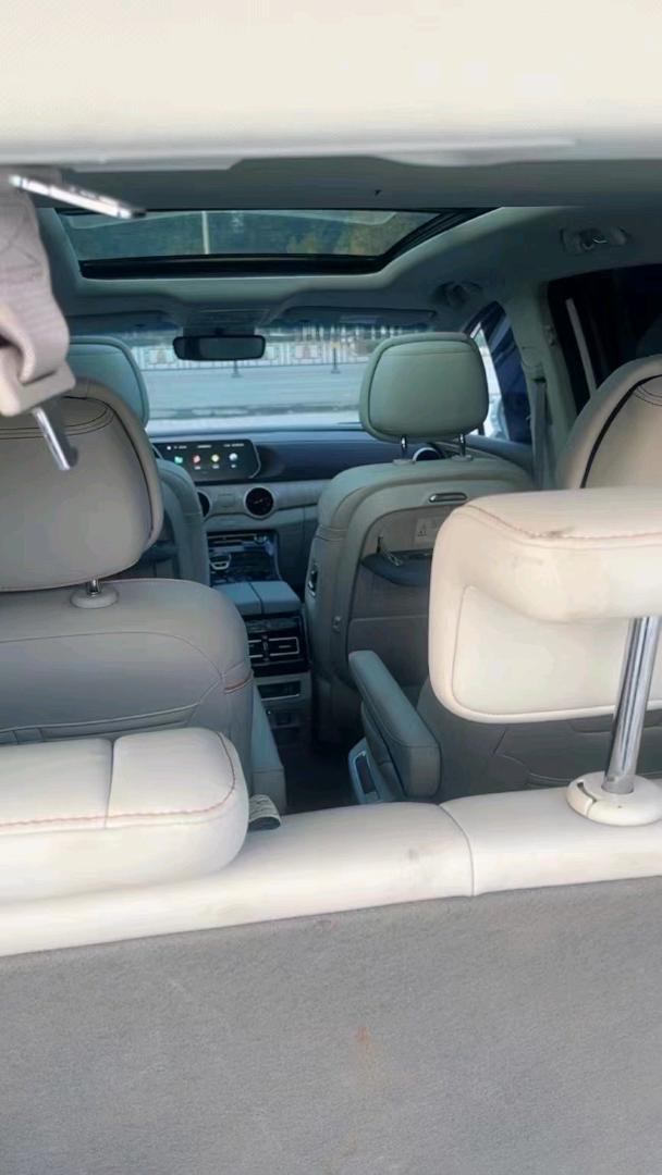 北京22年东风风行游艇5