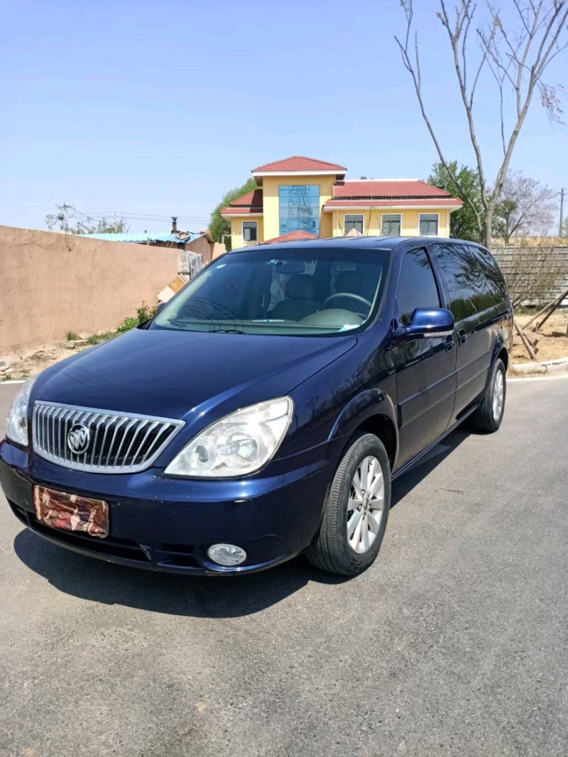 济南16年别克GL83