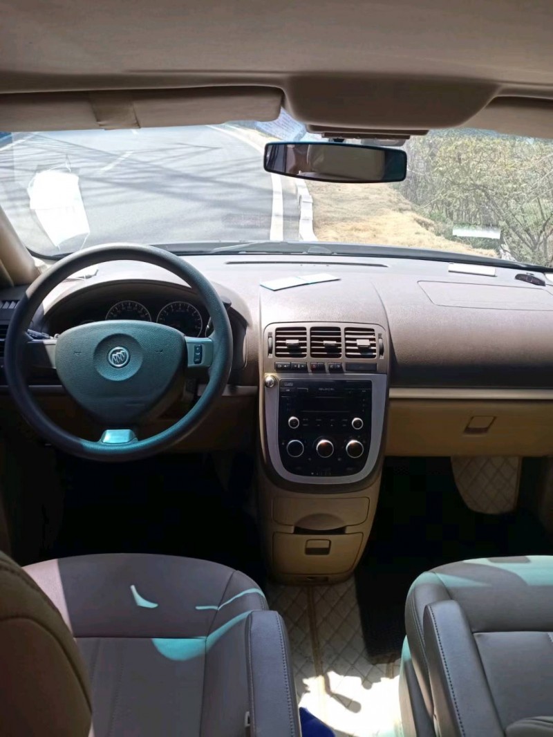 济南16年别克GL84